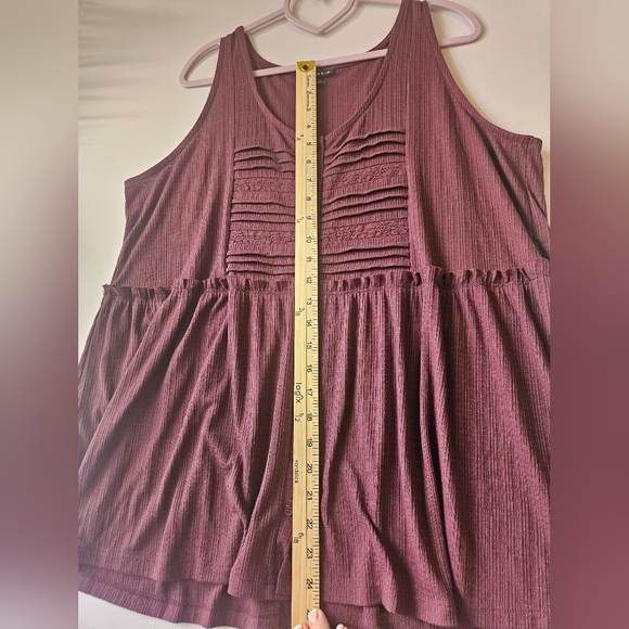 Torrid Size 1 Its Like a Burgundy Purple , Ruched Sleeveless Tank Top - Picture 4 of 6